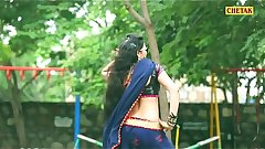 INDIAN SLUT EXPOSING NAVEL AND HIP WHILE DANCING 3